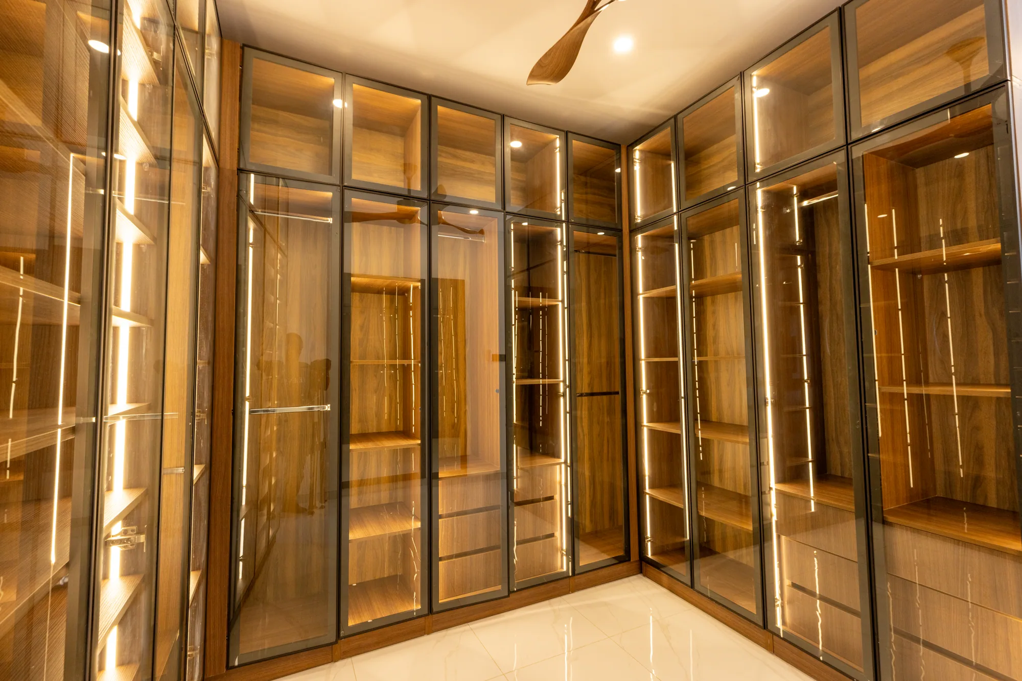 Private wardrobe and dressing storage